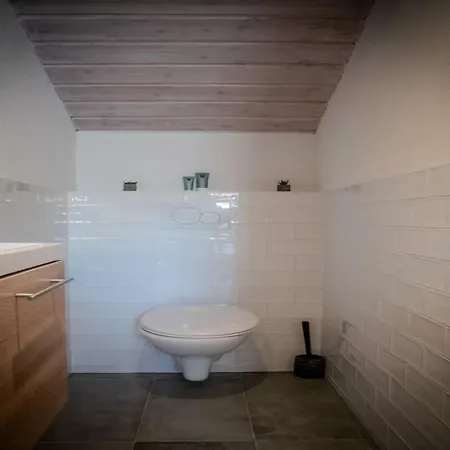 Erzo Landeck Home--for Booking--add--w-a-t-s-a-p--43--650--67--49944-